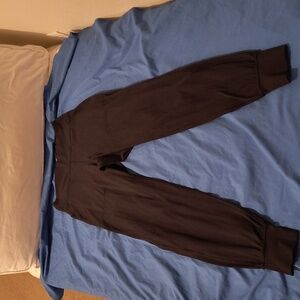 Lululemon Black Sweatpant Sz 8 Banded Ankle, Front Pockets, Buttery Soft